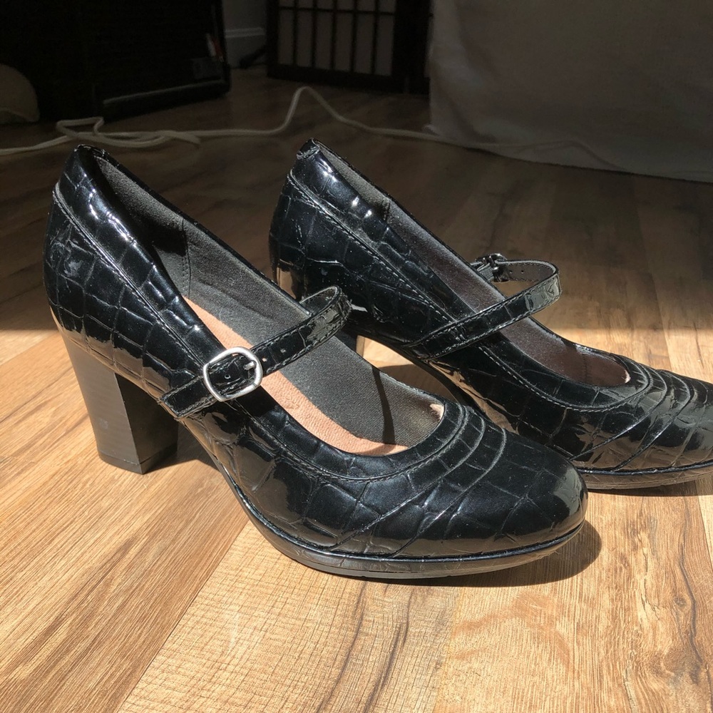 Clarks Leather Heals 7.5